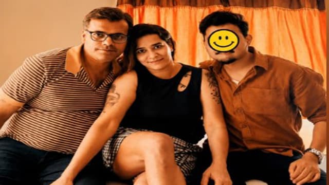 Horny Demanding Threesome Sex Video With Husband Sex Video’s